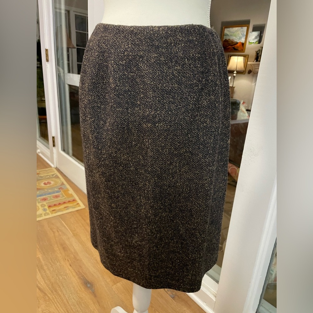 Tweed pencil skirt - wool/silk blend.   Valerie Stephens Size 8